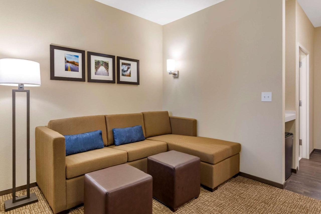 Comfort Suites Ньюнен Экстерьер фото