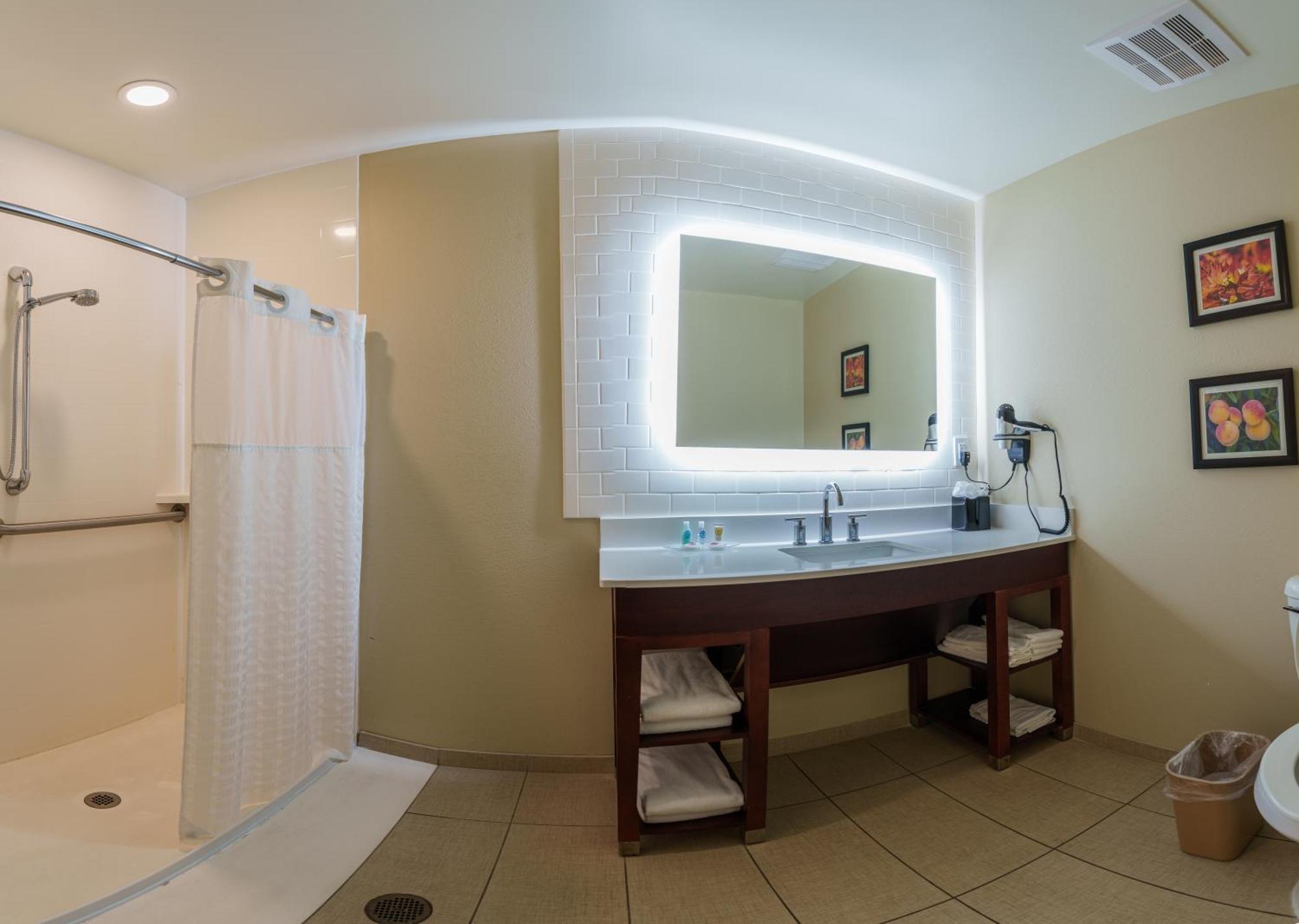 Comfort Suites Ньюнен Экстерьер фото